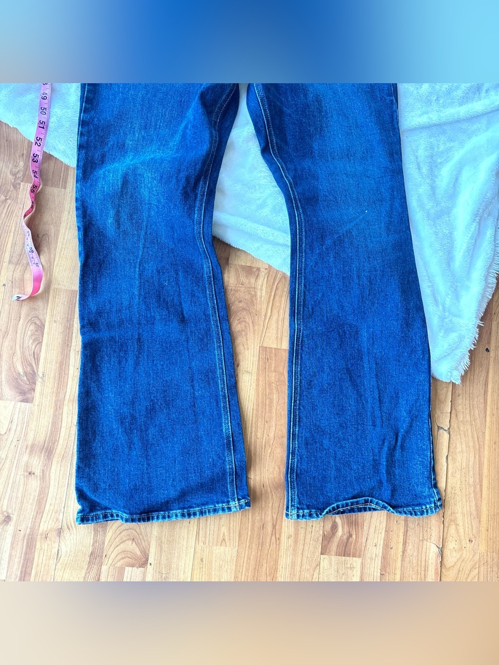 High Rise Flare jeans - Picture 3 of 8